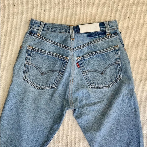 Tapered Light Wash Levi’s Jeans - Picture 3 of 3